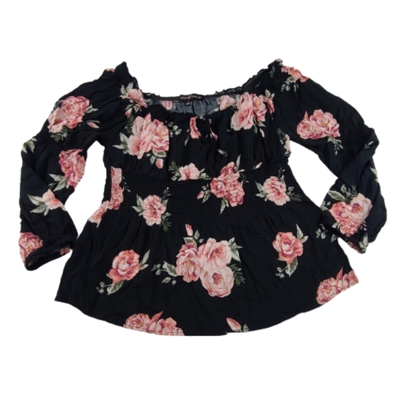 Almost Famous Black Ruffle Off the Shoulder Top Rayon Blouse Size Large - Picture 1 of 12